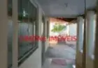 Casa com 03 quartos, bairro São João